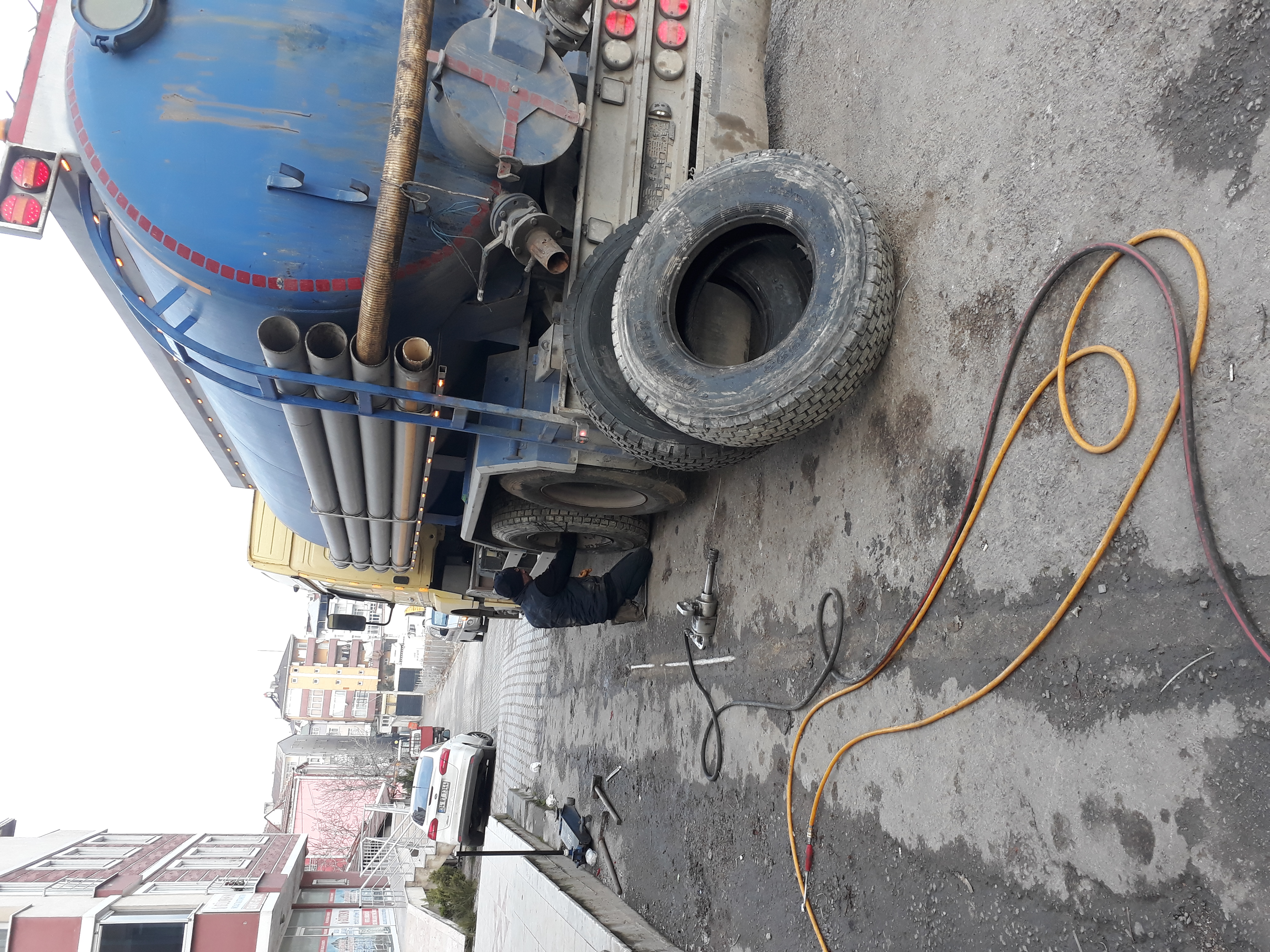 Kamyon Lastik Değişim